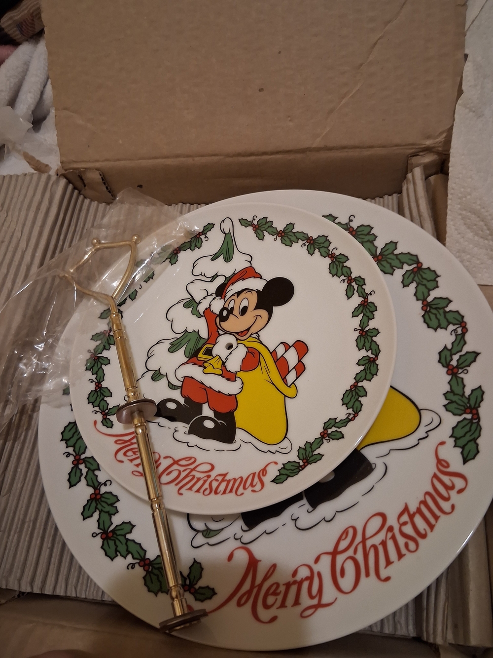Disney Mickey Mouse Holiday Serving Plate Set - White/Red/Green